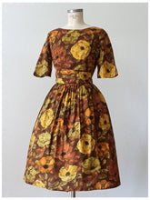 Carica l'immagine nel visualizzatore di Gallery, 1950s 1960s - DJM, Netherlands - Stunning Floral Dress - W27.5 (70cm)