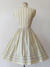 Charger l'image dans la galerie, 1950s - HASERL & HOSERL - Adorable Cotton Dress - W25 (64cm)