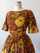 Carica l'immagine nel visualizzatore di Gallery, 1950s 1960s - DJM, Netherlands - Stunning Floral Dress - W27.5 (70cm)