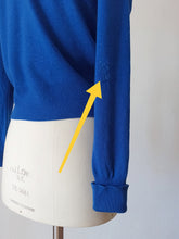 Charger l'image dans la galerie, 1950s - PRINGLE, Scotland - Royal Blue Cashmere Cardigan - Sz 38