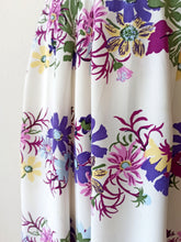 Cargar imagen en el visor de la galería, 1940s - Stunning Cold Rayon Silk Dress - W30 (76cm)