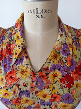 Charger l'image dans la galerie, 1930s - Charming Honeycomb Floral Crepe Dress - W29 (74cm)
