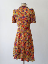 Charger l'image dans la galerie, 1930s - Charming Honeycomb Floral Crepe Dress - W29 (74cm)