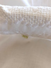 Load image into Gallery viewer, 1950s 1960s - Exquisite Embroidered Cotton Blouse - Sz 44