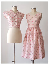 Charger l'image dans la galerie, 1950s - Adorable Roseprint Bolero Dress - W26 (66cm)