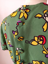 Charger l'image dans la galerie, 1940s - BELGIUM - Spectacular Green Abstract Rayon Dress - W29 (74cm)