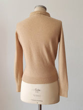 Laden Sie das Bild in den Galerie-Viewer, 1950s 1960s - PRINGLE, Scotland for Harrods - Cashmere Cardigan - Sz 36
