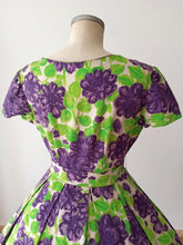 Load image into Gallery viewer, 1950s - Spectacular Acid Green Purple Floral Dress - W29 (74cm)
