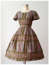Charger l'image dans la galerie, 1950s 1960s - UNWORN - Gorgeous Printed Cotton Dress - W28.5 (82cm)