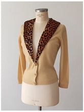 Charger l'image dans la galerie, 1950s - DALTON, USA - Leopard Cashmere Cardigan