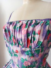 Charger l'image dans la galerie, 1950s - FRANCE - Exquisite Roseprint Cotton Dress - W27 (68cm)