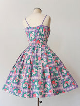 Charger l'image dans la galerie, 1950s - FRANCE - Exquisite Roseprint Cotton Dress - W27 (68cm)