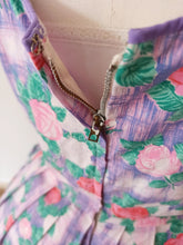 Charger l'image dans la galerie, 1950s - FRANCE - Exquisite Roseprint Cotton Dress - W27 (68cm)