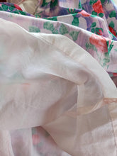 Charger l'image dans la galerie, 1950s - FRANCE - Exquisite Roseprint Cotton Dress - W27 (68cm)