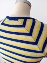 Charger l'image dans la galerie, 1940s 1950s - Fabulous New Look Wool Knit Jumper - Sz 42