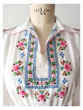 Load image into Gallery viewer, 1960s - Precious Hungarian Embroidery Blouse - W27/31 (68/80cm)