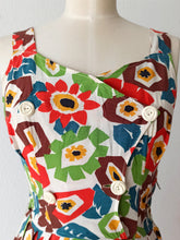 Charger l'image dans la galerie, 1940s - Lovely Colorful Rayon Dress - W28.5 (72cm)