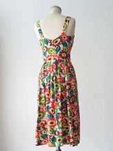 Charger l'image dans la galerie, 1940s - Lovely Colorful Rayon Dress - W28.5 (72cm)
