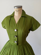 Load image into Gallery viewer, 1950s - D'ALLAIRD'S, Canada - Glorious Moss Green Dress - W27 (68cm)