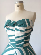 Charger l'image dans la galerie, 1950s - Spectacular Petrol Green Strapless Dress - W27 (68cm)