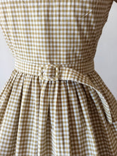 Charger l'image dans la galerie, 1950s - Adorable Cotton Vichy Belted Dress - W27 (68cm)
