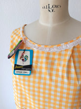 Laden Sie das Bild in den Galerie-Viewer, 1960s - JOBLOT x 9 DEADSTOCK PRINTED COTTON DRESSES