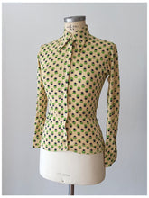 Cargar imagen en el visor de la galería, 1960s - JOBLOT x 3 DEADSTOCK PRINTED BLOUSES