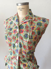 Cargar imagen en el visor de la galería, 1940s - QUERLUX, France - Gorgeous Colorful Cotton Dress - W33 (84cm)
