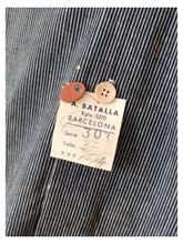 Laden Sie das Bild in den Galerie-Viewer, 1930s 1940s - A. BATALLA, Barcelona - Deadstock Blue Striped Cotton Shirt