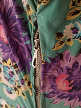 Load image into Gallery viewer, 1940s - Stunning Floral Green Silk Dress - W26 (66cm)