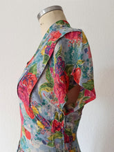 Load image into Gallery viewer, 1940s - Scandalous Roseprint Cold Rayon Dress - W31.5 (80cm)
