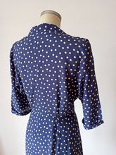 Charger l'image dans la galerie, 1940s 1950s - Gorgeous Blue Dotted Rayon Dress - W31.5 (80cm)
