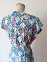 Cargar imagen en el visor de la galería, 1940s - L.D.D.B - Precious Mosaic Print Cotton Dress - W30 (76cm)