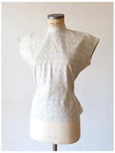 Load image into Gallery viewer, 1950s - Gorgeous Back Zip Diamonds Cotton Blouse - W35.5 (90cm)