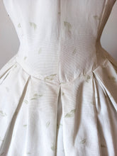 Load image into Gallery viewer, 1950s - Outstanding Beauty Lips Print Cotton Dress - W30 (76cm)