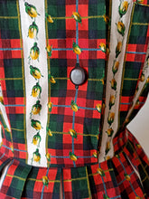 Load image into Gallery viewer, 1950s 1960s - GERMANY - Adorable Tartan Floral Cotton Dress - W35 (88cm)