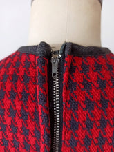 Load image into Gallery viewer, 1950s 1960s - MODE-O-DAY, USA - Gorgeous Houndstooth Dress - W26 (66cm)
