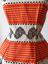 Load image into Gallery viewer, 1950s 1960s - Gorgeous Textured Cotton Dress - W25 (64cm)