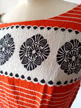 Load image into Gallery viewer, 1950s 1960s - Gorgeous Textured Cotton Dress - W25 (64cm)