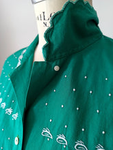 Load image into Gallery viewer, 1950s - Gorgeous Green Embroidery Cotton Blouse - W47 (120cm)