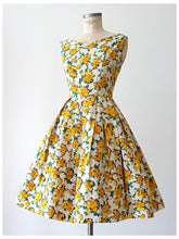 Load image into Gallery viewer, 1950s - FRANCE - Adorable Yellow Roseprint Cotton Dress - W27 (68cm)