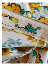 Load image into Gallery viewer, 1950s - FRANCE - Adorable Yellow Roseprint Cotton Dress - W27 (68cm)
