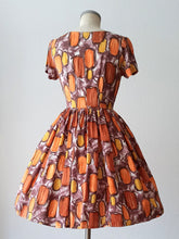 Load image into Gallery viewer, 1950s 1960s - Stunning Abstract Rayon Dress - W28.5 (72cm)