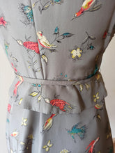 Load image into Gallery viewer, 1930s - MODELL, Germany - Outstanding Trapunto Birds Silk Dress - W26 (66cm)