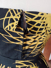 Cargar imagen en el visor de la galería, 1950s - FRANCE - Spectacular Bolero Dress - W28.5 (72cm)