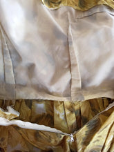 Laden Sie das Bild in den Galerie-Viewer, 1950s 1960s - Stunning Abstract Floral Dress - W28.5 (72cm)
