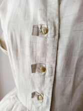 Laden Sie das Bild in den Galerie-Viewer, 1950s - McARTHUR, USA - Exquisite Handpainted Dress - W27.5 (70cm)