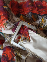 Laden Sie das Bild in den Galerie-Viewer, 1950s - ETOILE, Paris - Stunning Floral Rayon Dress - W33 (84cm)