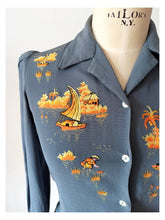 Cargar imagen en el visor de la galería, 1940s - Gorgeous Slate Blue Embroidered Blouse - Sz S