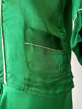 Load image into Gallery viewer, 1940s 1950s - Exquisite 3pc Green Liquid Silk Chinese Pajama
